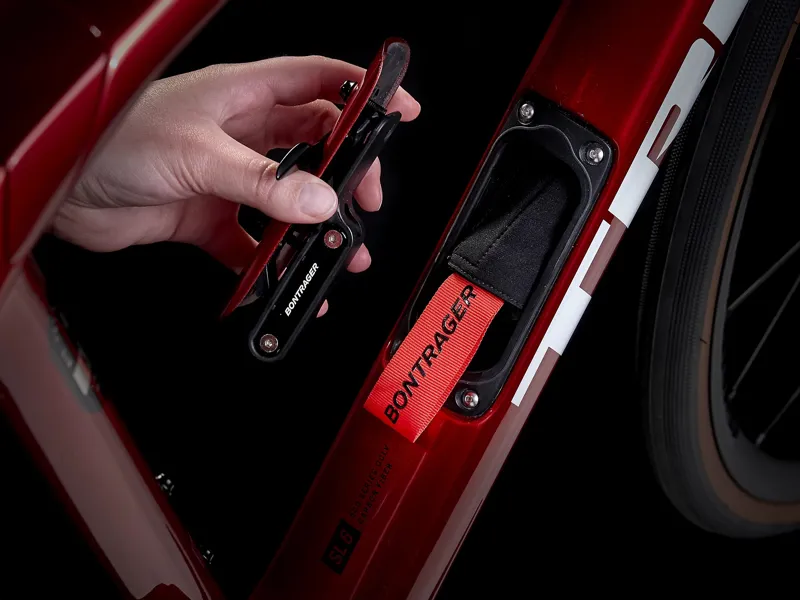 Trek Domane Sl 6 SRAM Etap AXS Carbon Road Bike in Crimson Red 54cm-5